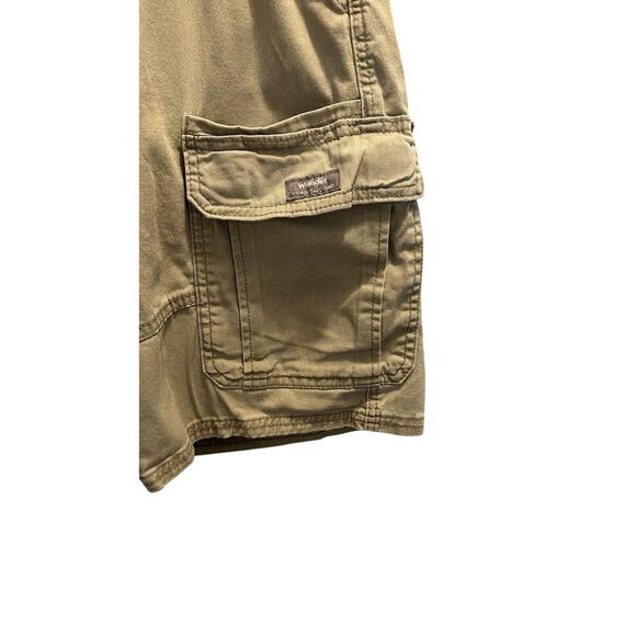 Wrangler Shorts Mens 36 Tan Cargo Relaxed Fit Khaki Baggy Dad Weekend Chores Y2K - Picture 3 of 6